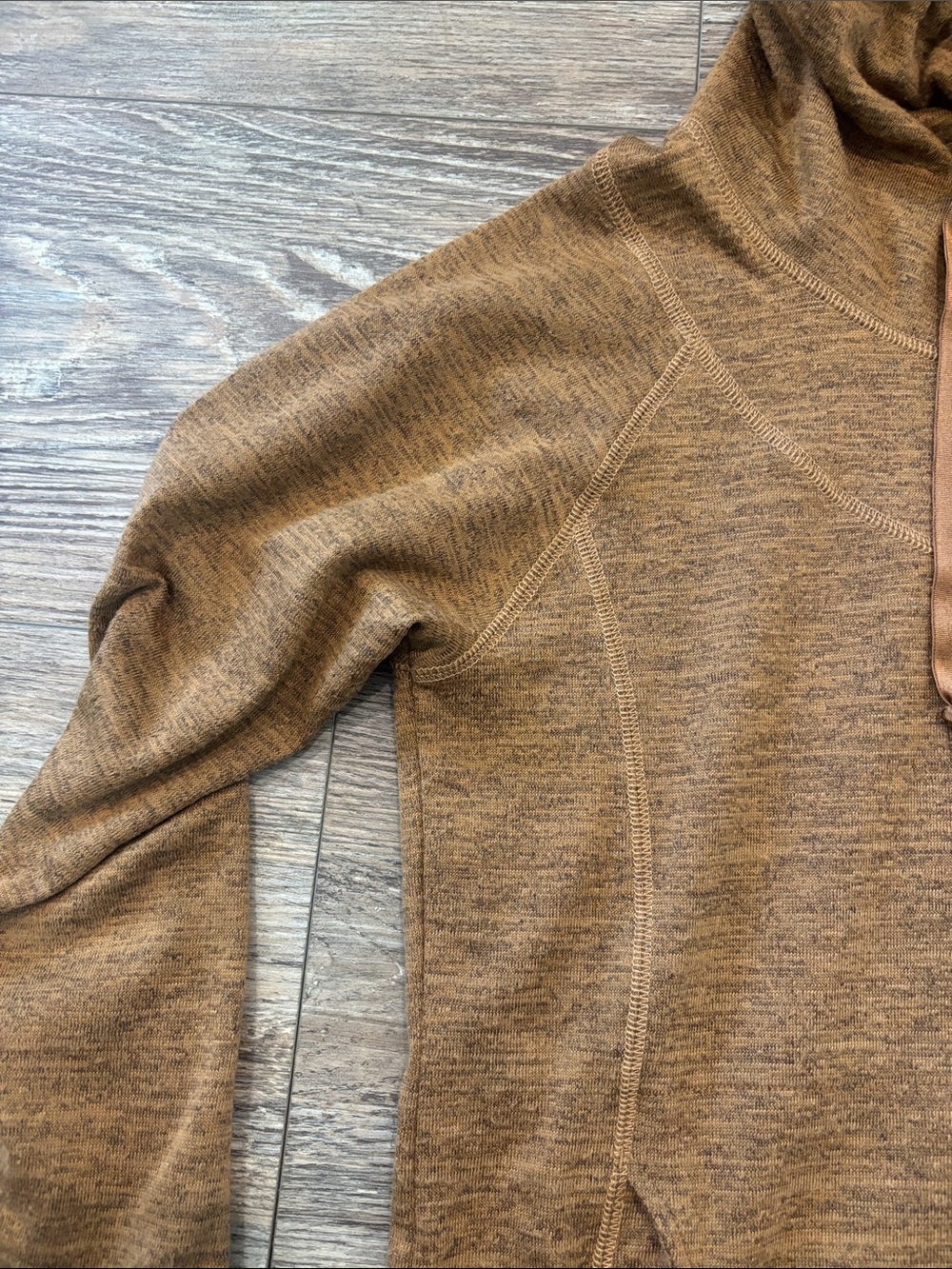 Kuhl Women's Lea Pullover Camel Colored Sweatshirt Women's Size Medium in EUC - Picture 8 of 15